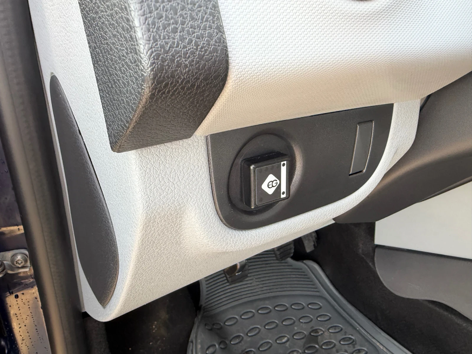 Dacia Logan 1.2i/75hp/LPG/55000km! | Mobile.bg � ����������� 13