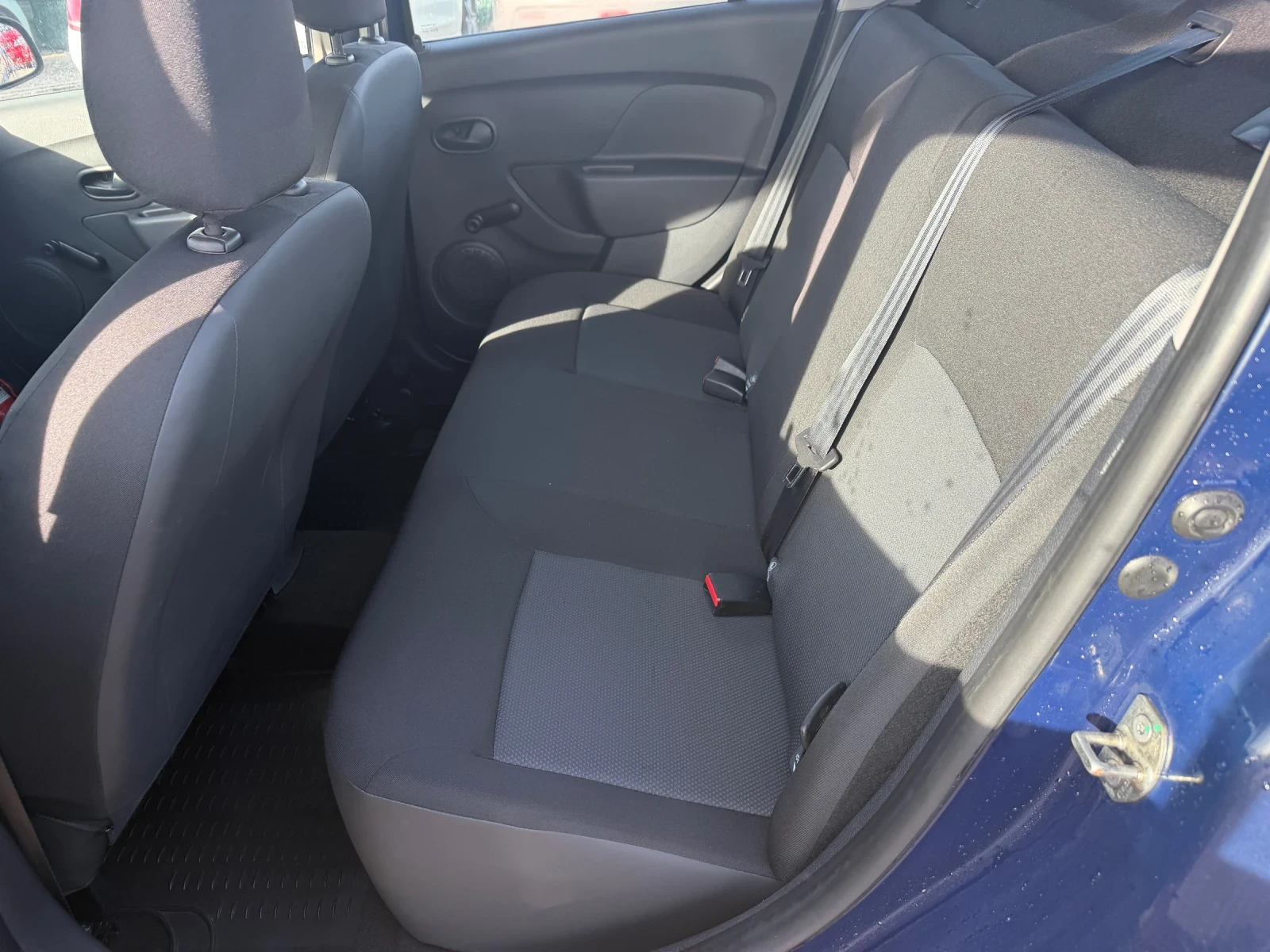 Dacia Logan 1.2i/75hp/LPG/55000km! - изображение 10