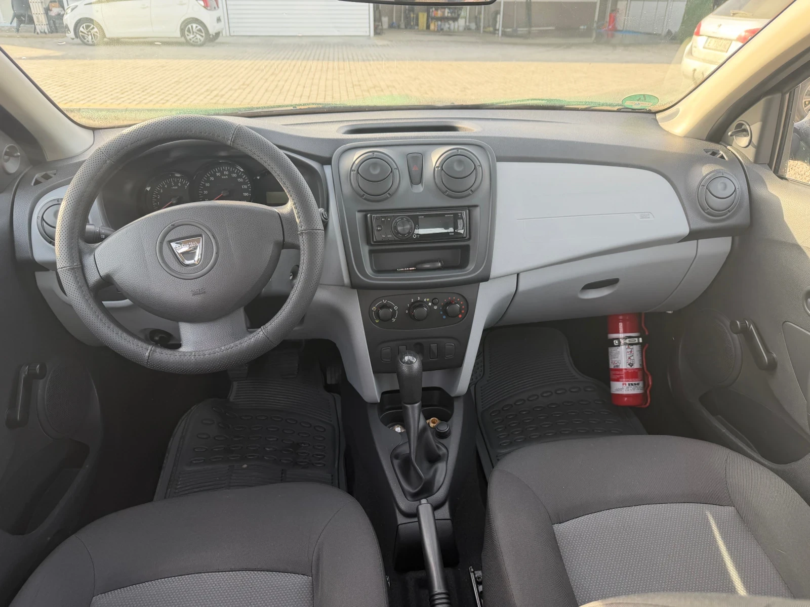 Dacia Logan 1.2i/75hp/LPG/55000km! - изображение 7