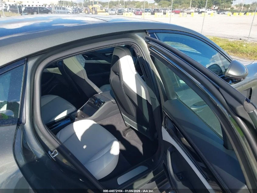 Porsche Panamera 2.9L V-6 DI, DOHC, VVT, TURBO, 348HP Rear Wheel | Mobile.bg � ����������� 13