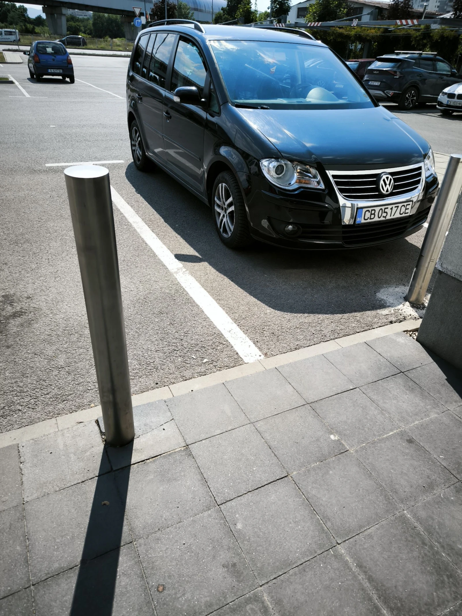VW Touran Фабричен Метан, снимка 12 - Автомобили и джипове - 55180429