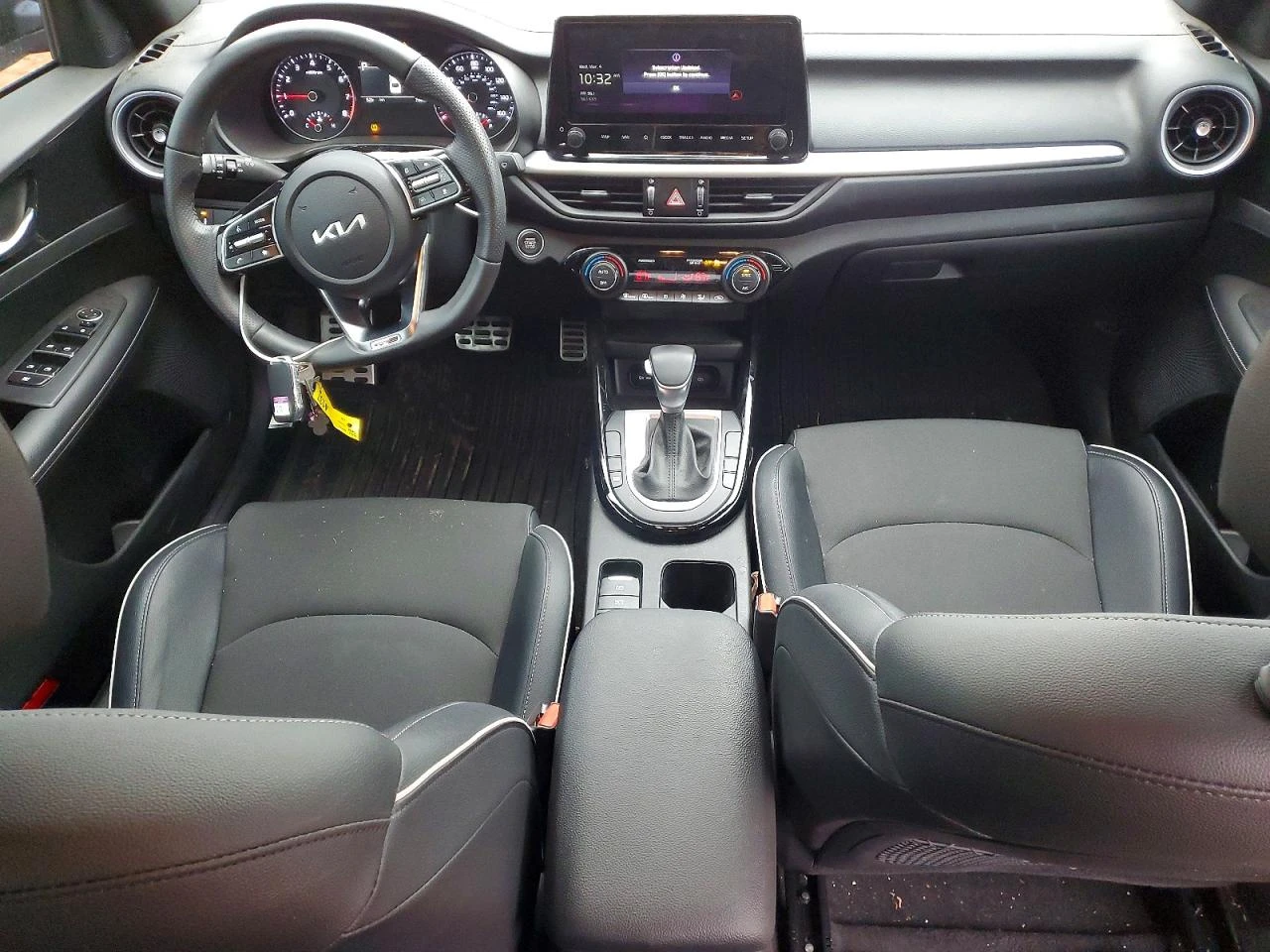 Kia Forte 2.0* GT-LINE* РЕАЛНИ КМ, снимка 7 - Автомобили и джипове - 54083479