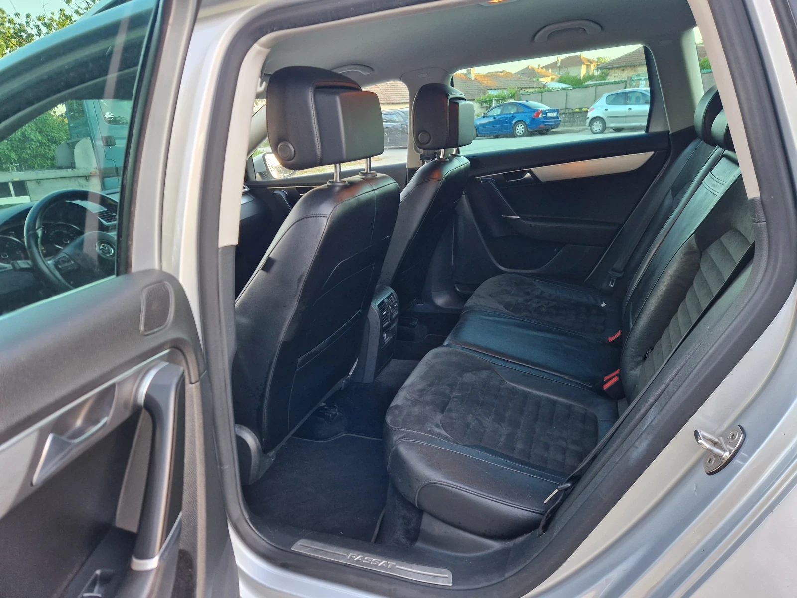 VW Passat 1.6 TDI, снимка 9 - Автомобили и джипове - 54555945
