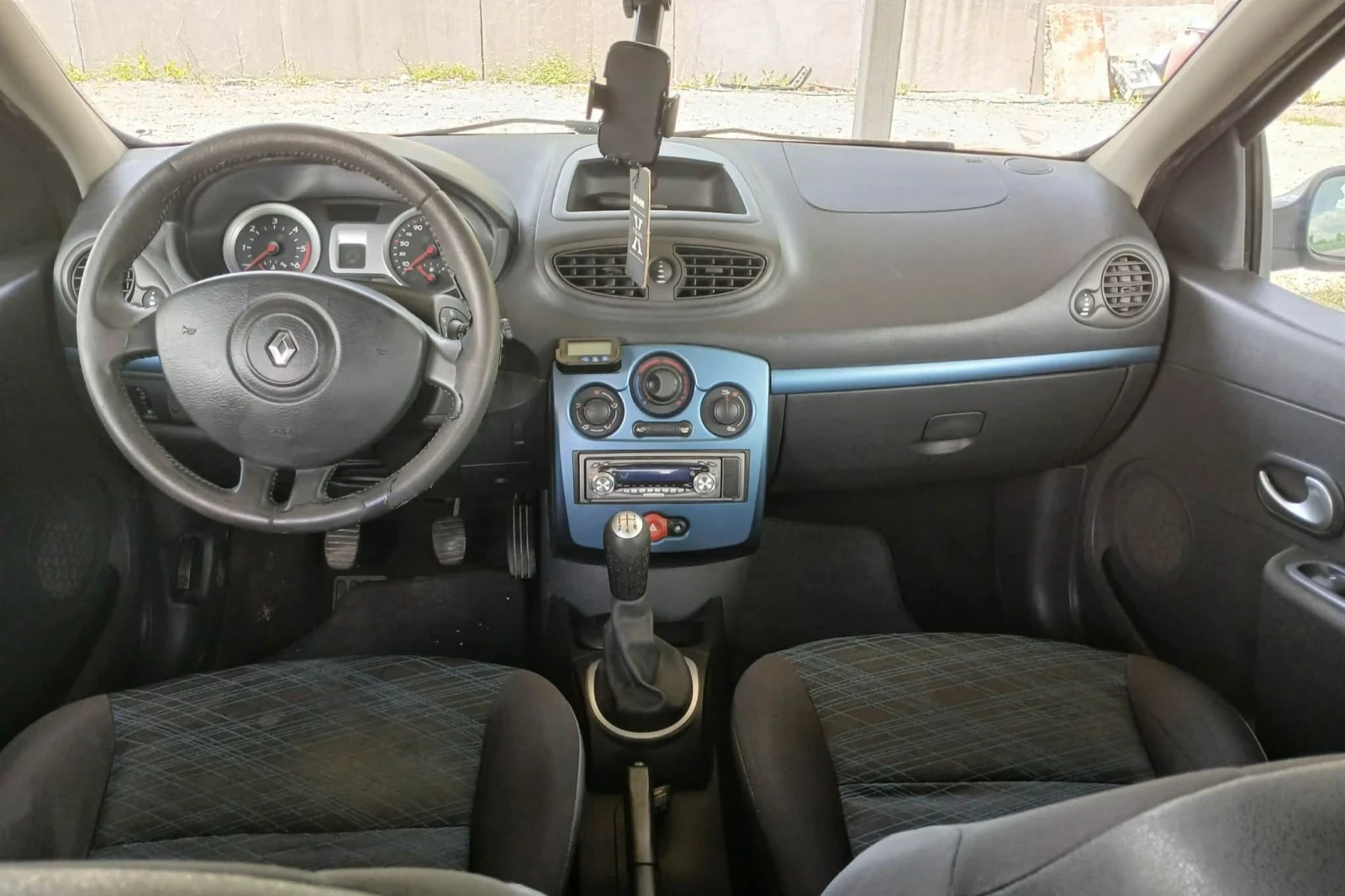 Renault Clio 1.5DCI , снимка 9 - Автомобили и джипове - 54574820
