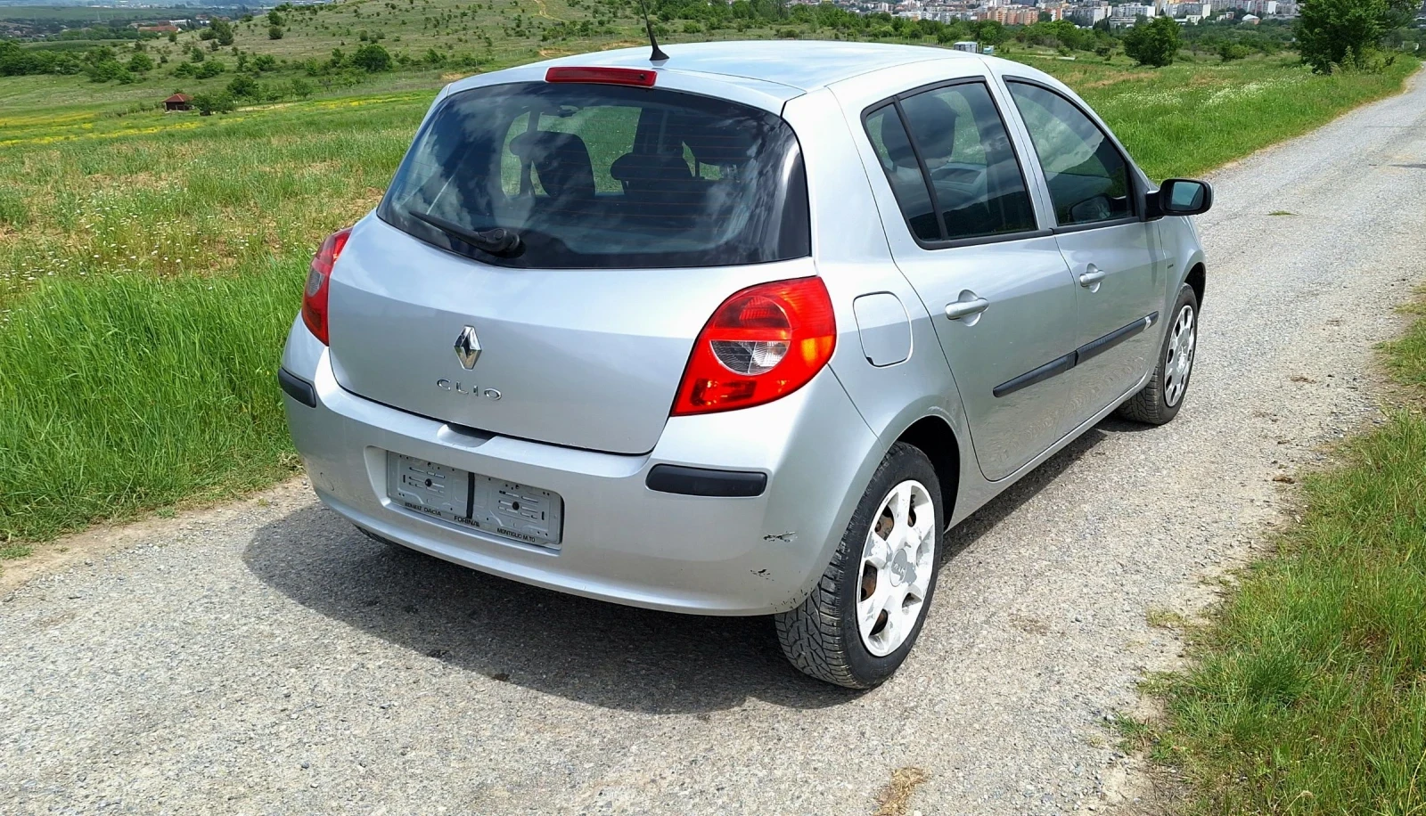 Renault Clio 1.5DCI 86 кс. , снимка 6 - Автомобили и джипове - 54574820