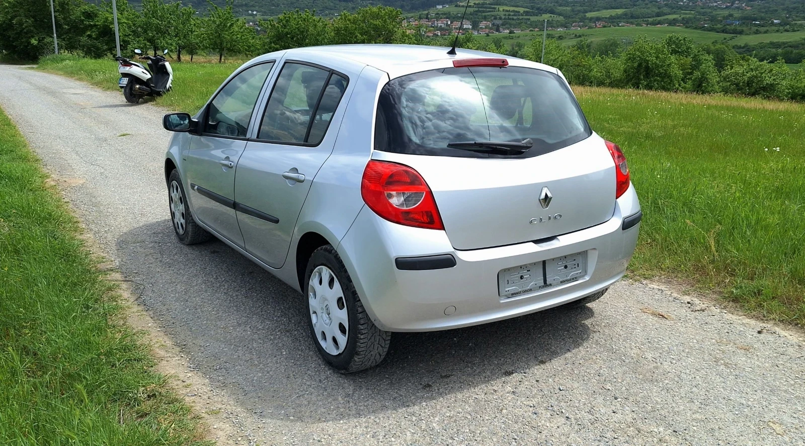 Renault Clio 1.5DCI 86 кс. , снимка 5 - Автомобили и джипове - 54574820