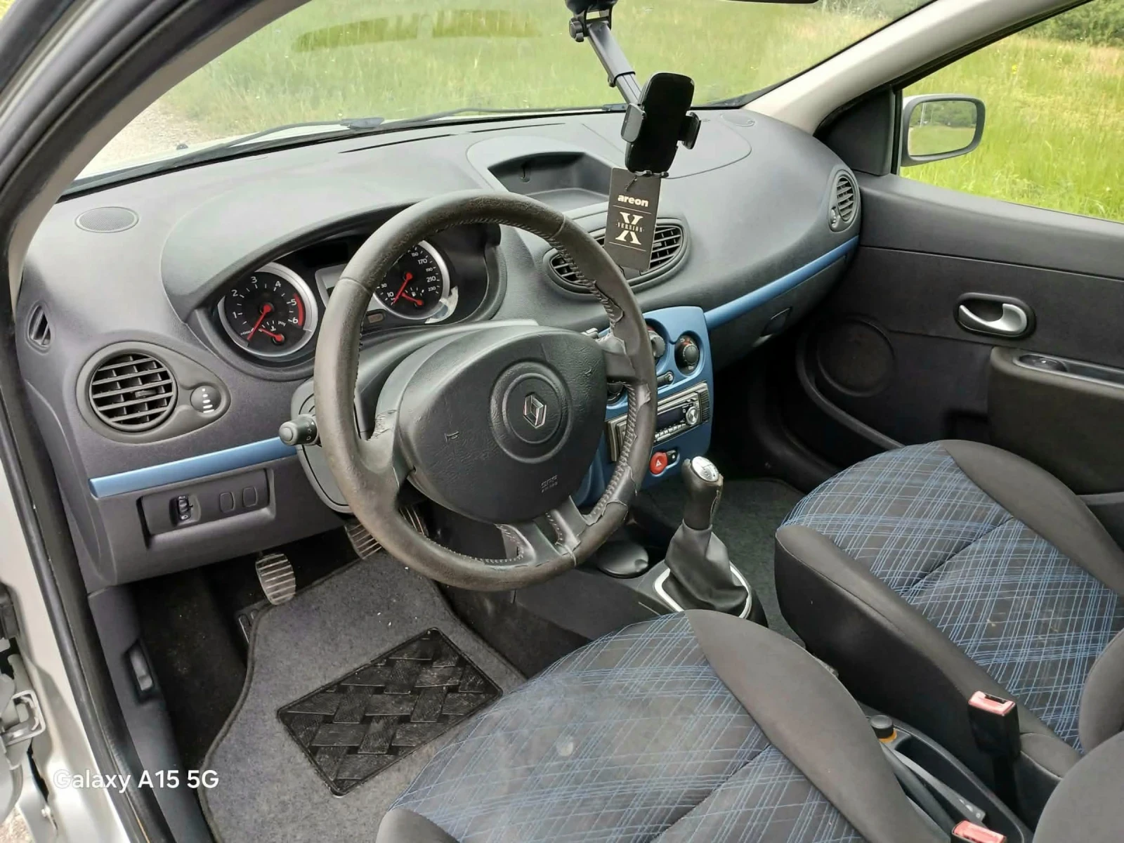 Renault Clio 1.5DCI , снимка 11 - Автомобили и джипове - 54574820