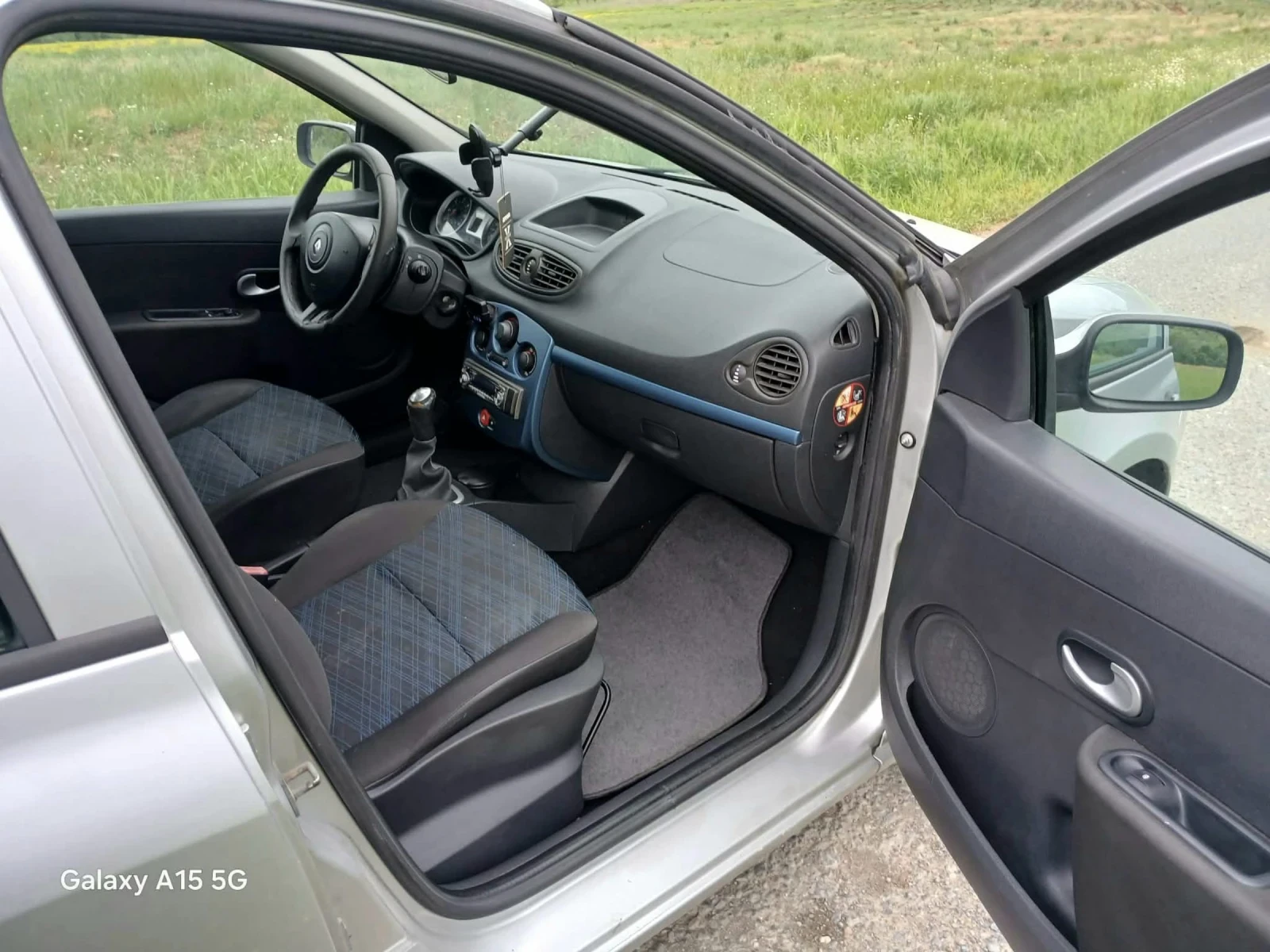 Renault Clio 1.5DCI , снимка 12 - Автомобили и джипове - 54574820
