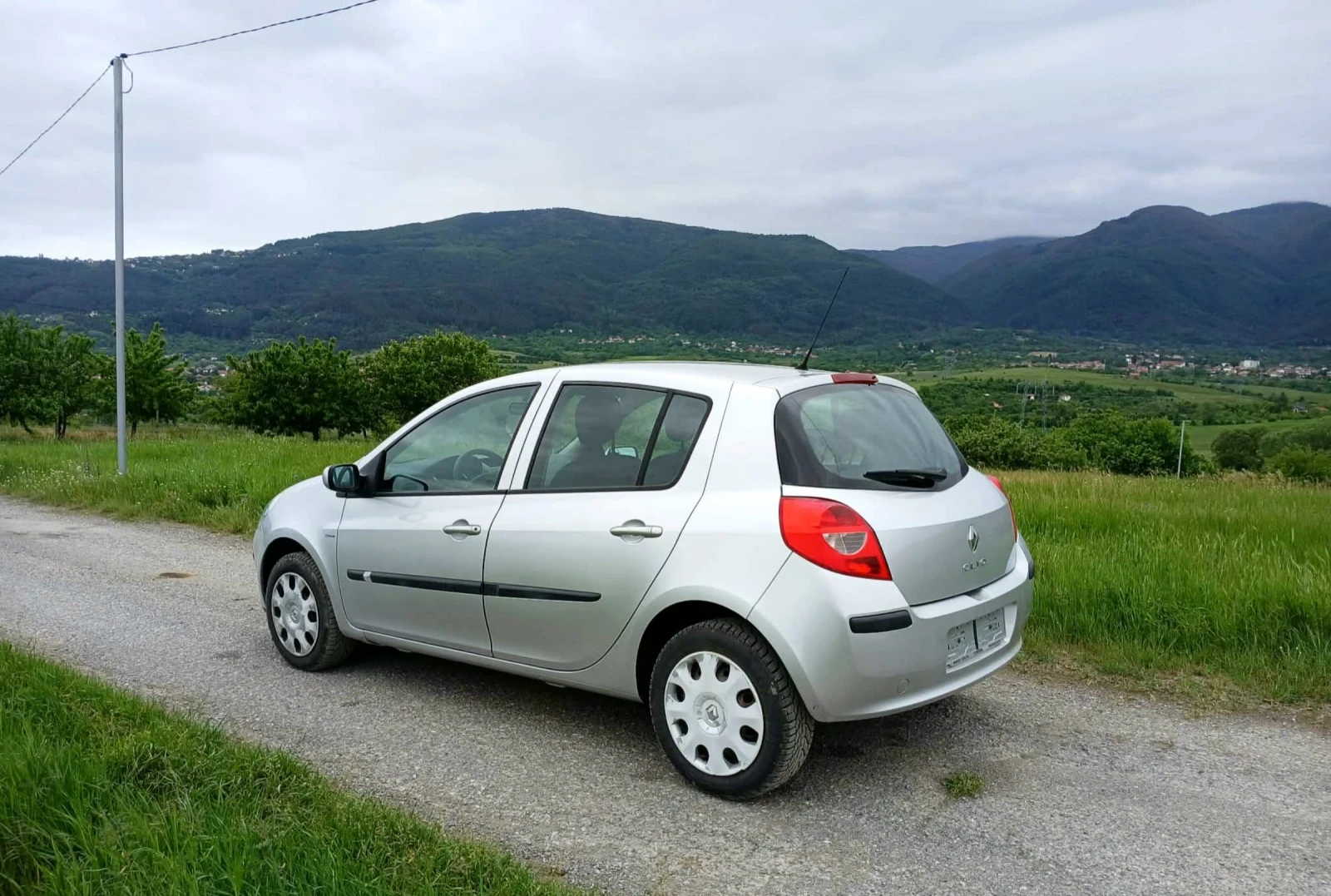 Renault Clio 1.5DCI , снимка 5 - Автомобили и джипове - 54574820