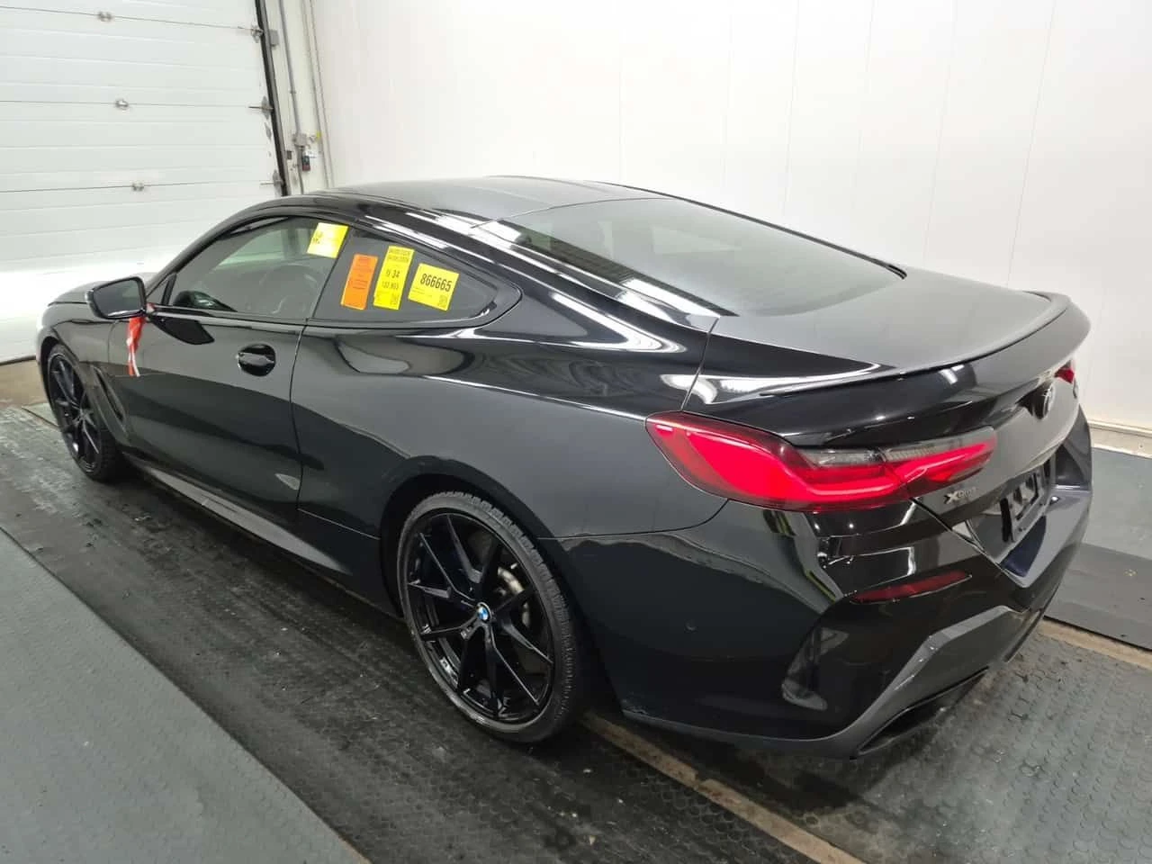 BMW 850 M850i xDrive/ДИСТРОНИК/360 КАМЕРИ, снимка 5 - Автомобили и джипове - 54804405