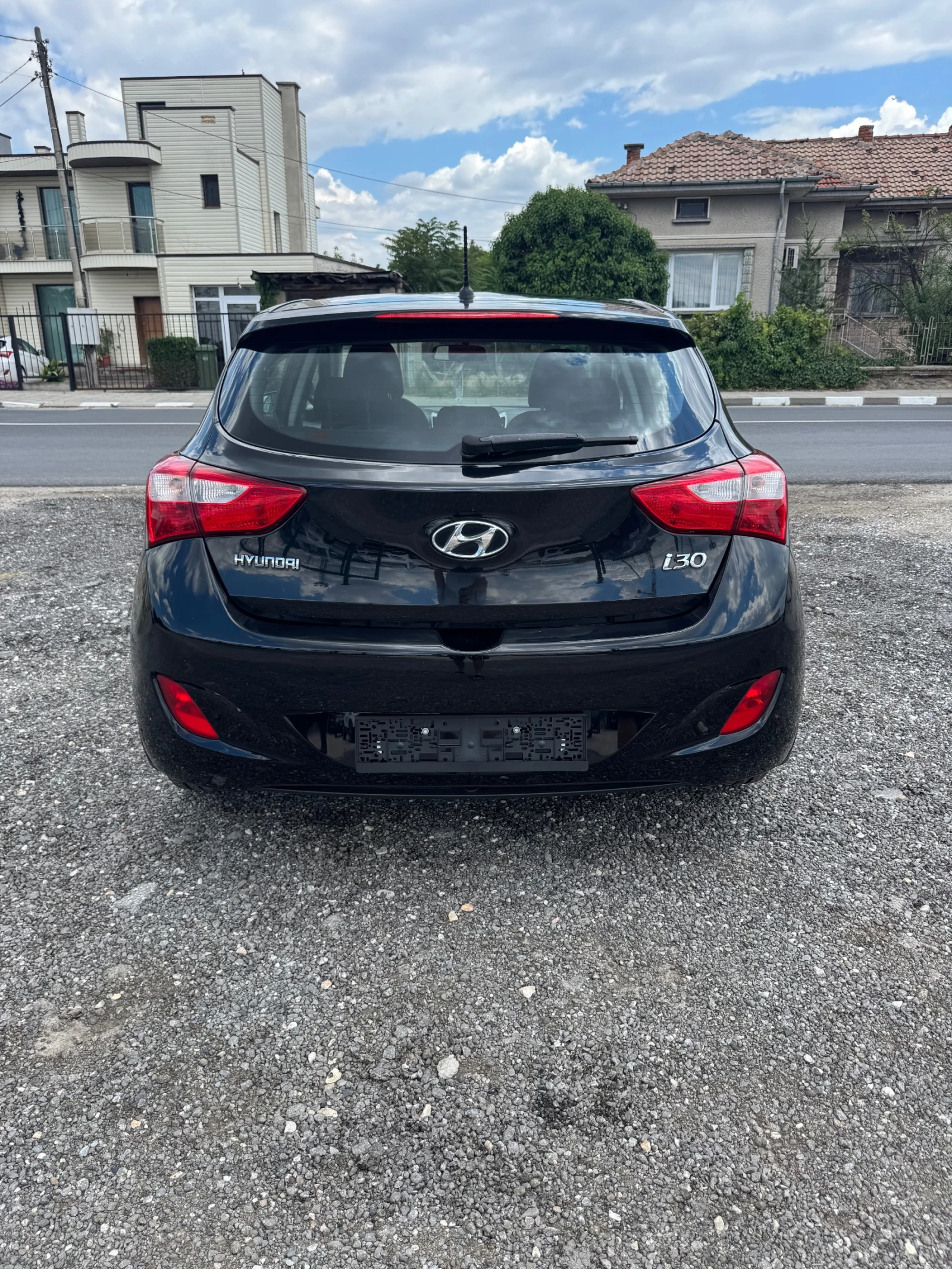 Hyundai I30 1.4-benzin, снимка 2 - Автомобили и джипове - 54965414