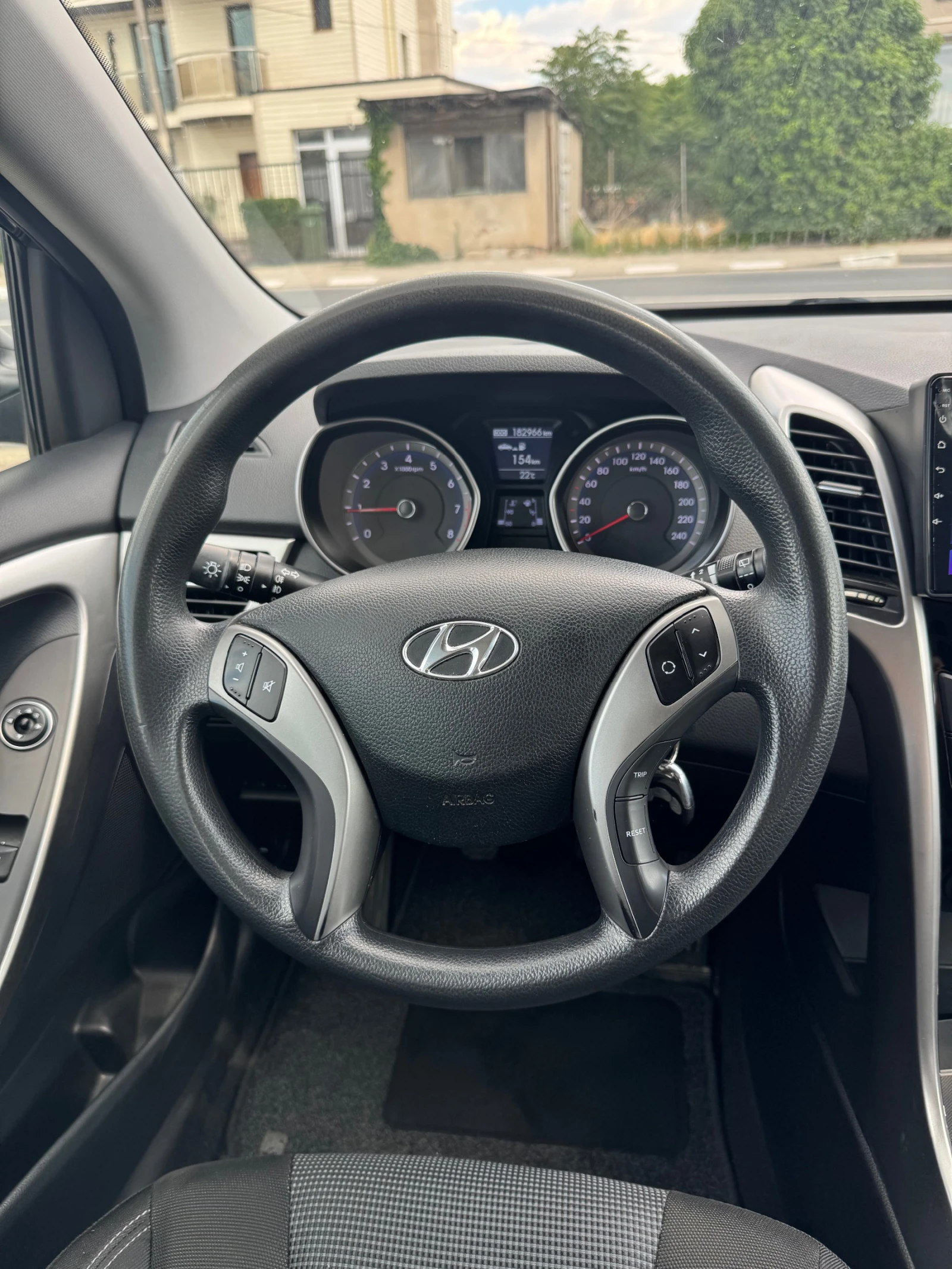 Hyundai I30 1.4-benzin, снимка 8 - Автомобили и джипове - 54965414