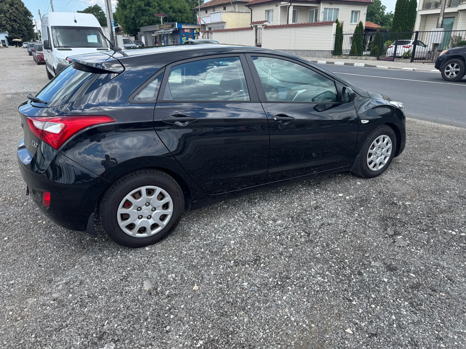Hyundai I30 1.4-benzin, снимка 3 - Автомобили и джипове - 54965414