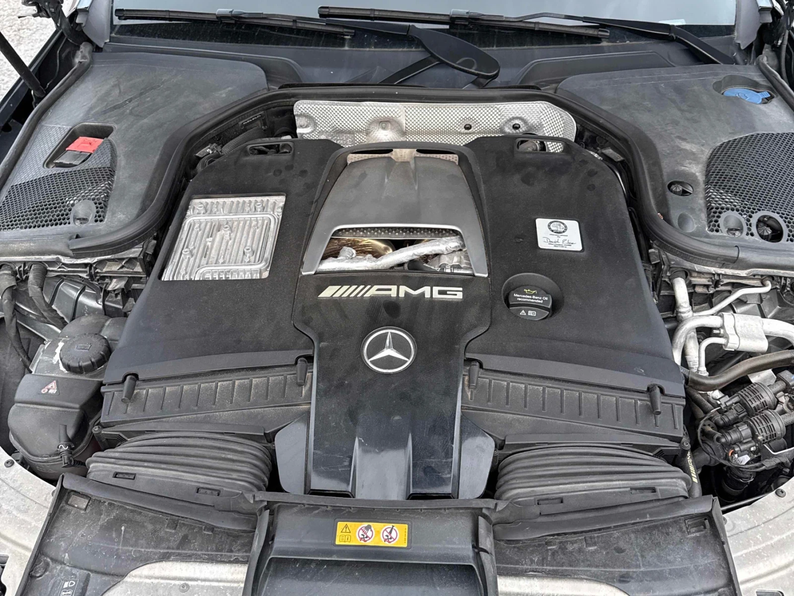 Mercedes-Benz E 63 AMG FULL ЕКСТРИ* ДИСТРОНИК* МАСАЖ* ОБДУХВАНЕ, снимка 16 - Автомобили и джипове - 55077004