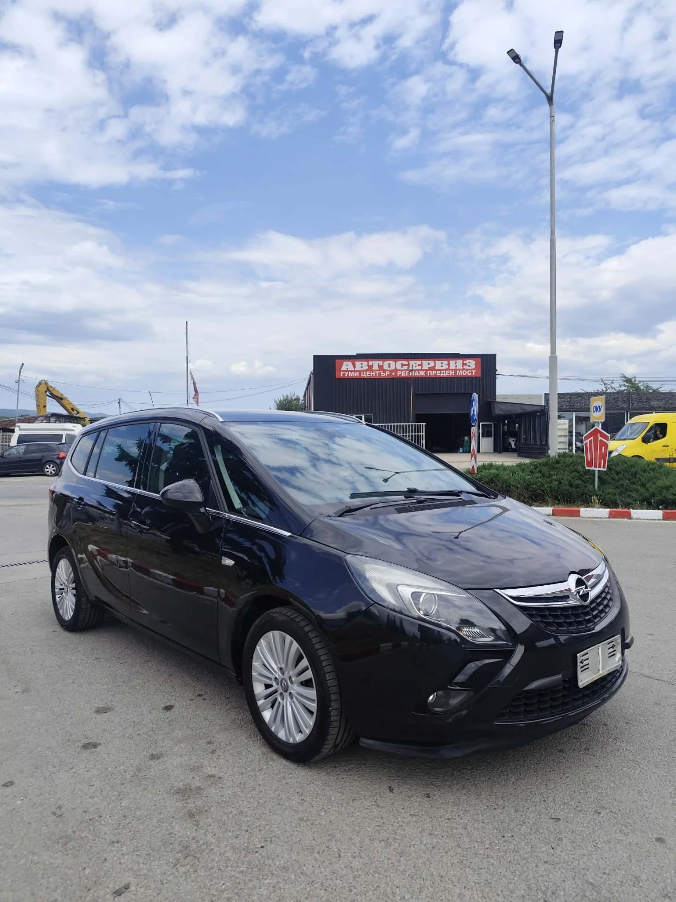 Opel Zafira 1.6I TURBO COSMO EURO 6B, снимка 3 - Автомобили и джипове - 55193519