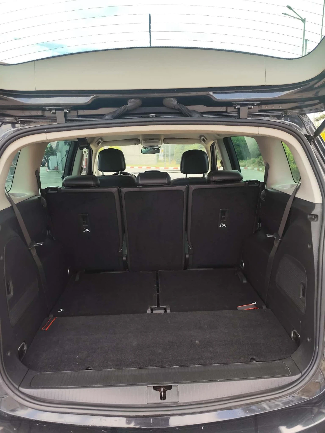 Opel Zafira 1.6I TURBO COSMO EURO 6B, снимка 9 - Автомобили и джипове - 55193519