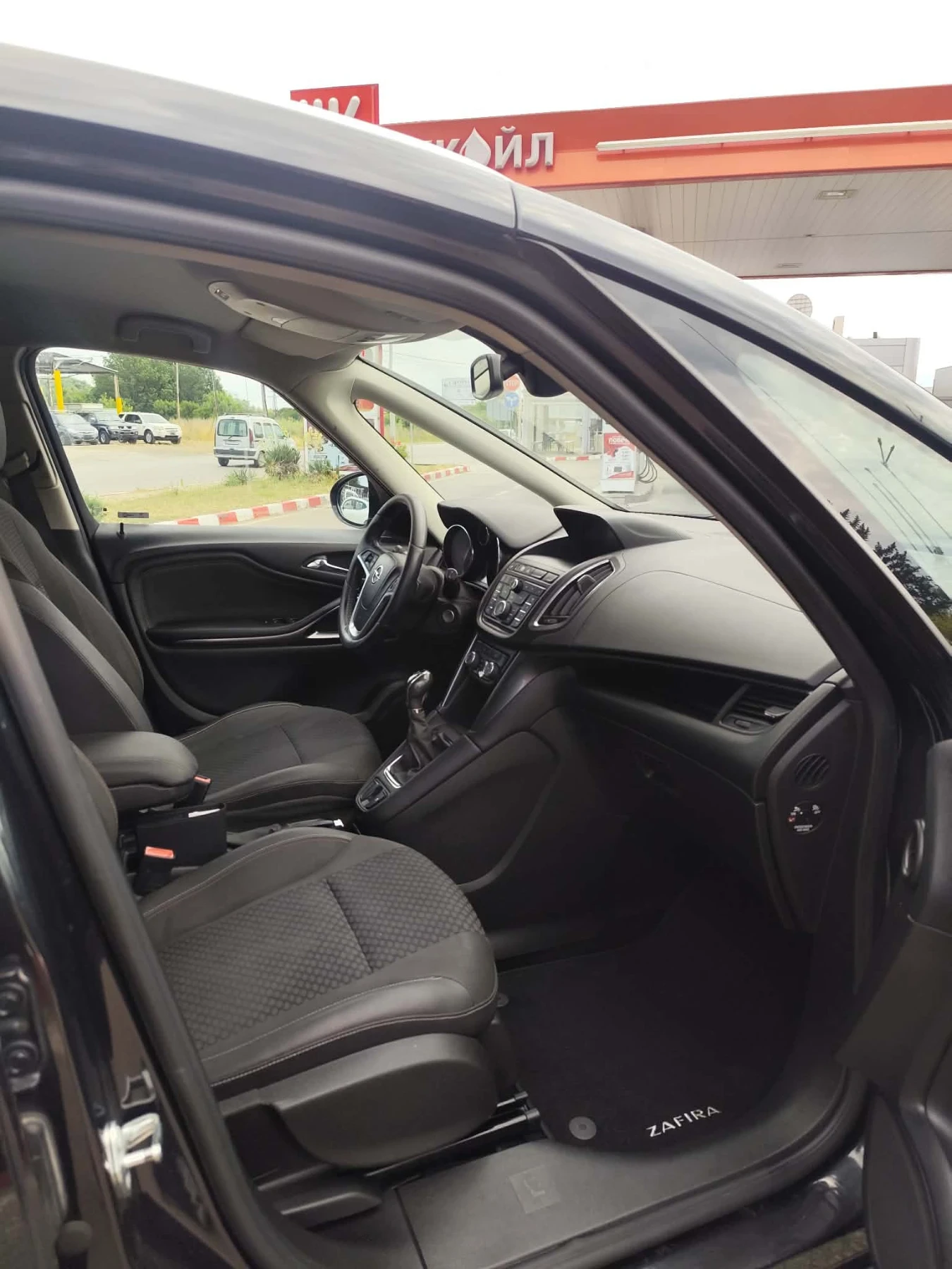 Opel Zafira 1.6I TURBO COSMO EURO 6B, снимка 10 - Автомобили и джипове - 55193519