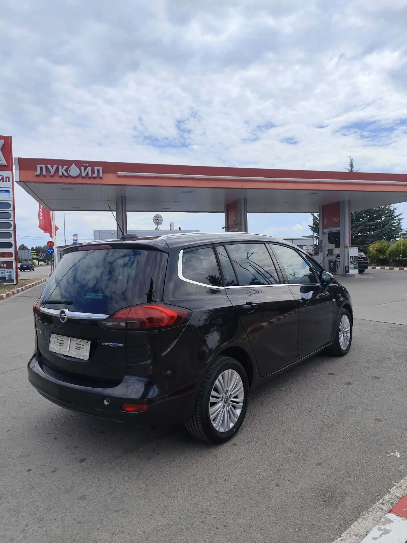 Opel Zafira 1.6I TURBO COSMO EURO 6B, снимка 4 - Автомобили и джипове - 55193519