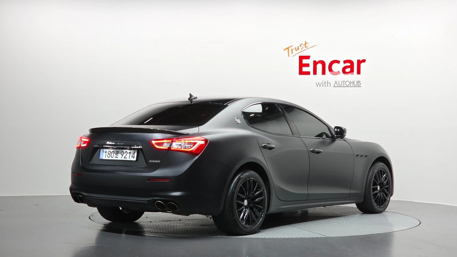 Maserati Ghibli 3.0 V6, снимка 2 - Автомобили и джипове - 55460952