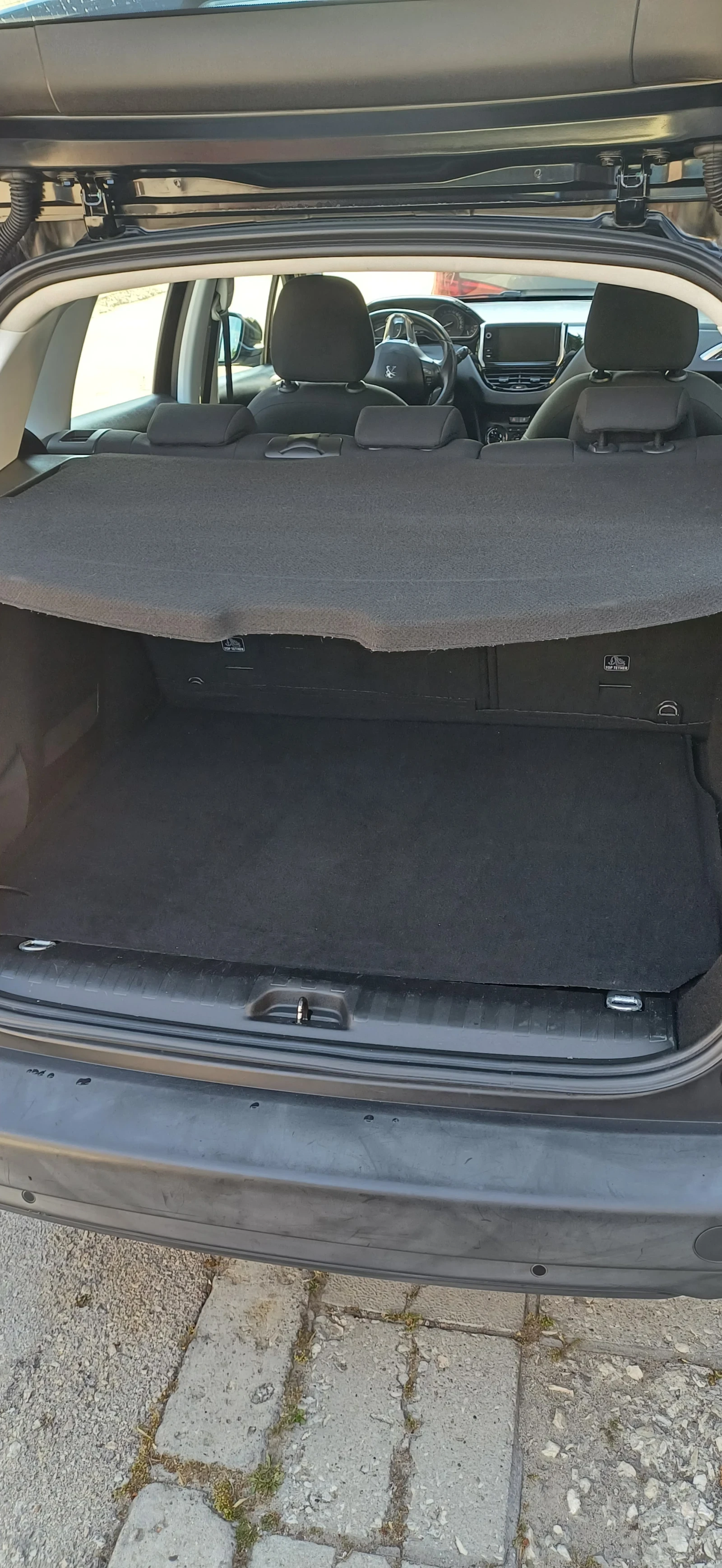 Peugeot 2008, снимка 9 - Автомобили и джипове - 56452868