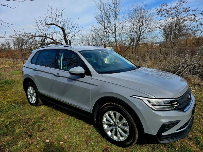 VW Tiguan 2.0D Avtomat, снимка 5 - Автомобили и джипове - 49433866