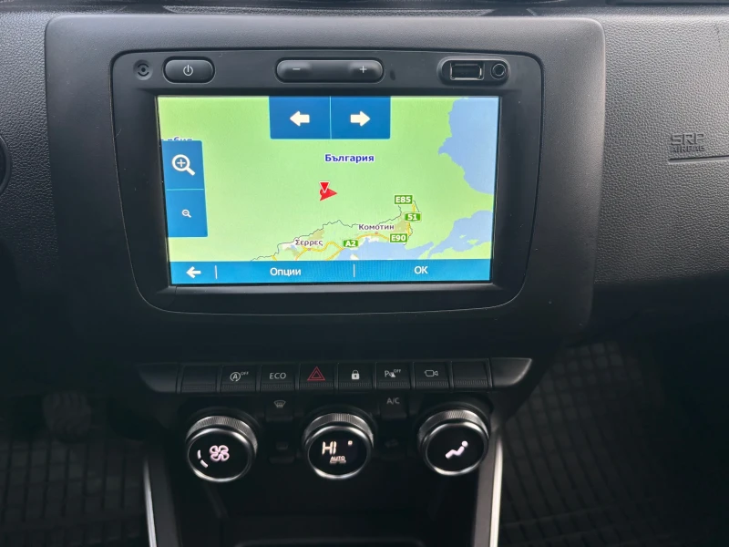 Dacia Duster 1.5 dci /115 k.c./ Navi/ Камери 360 градуса /, снимка 17 - Автомобили и джипове - 52594495
