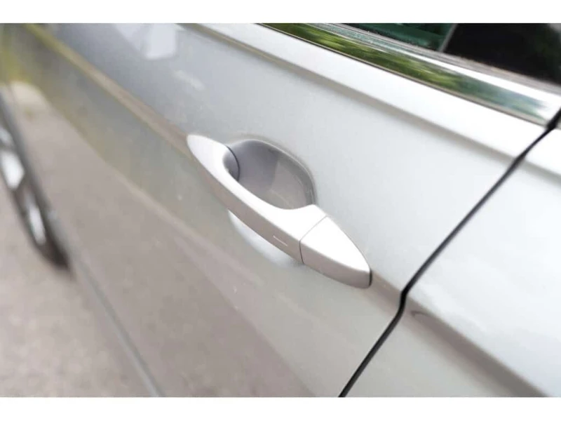 VW Tiguan * Highline R Line BSM Navigation Remote starter. *, снимка 9 - Автомобили и джипове - 53574203