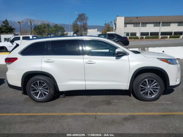 Toyota Highlander XLE, снимка 4 - Автомобили и джипове - 48182835