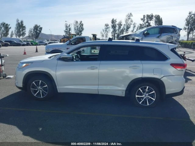 Toyota Highlander XLE, снимка 5 - Автомобили и джипове - 48182835