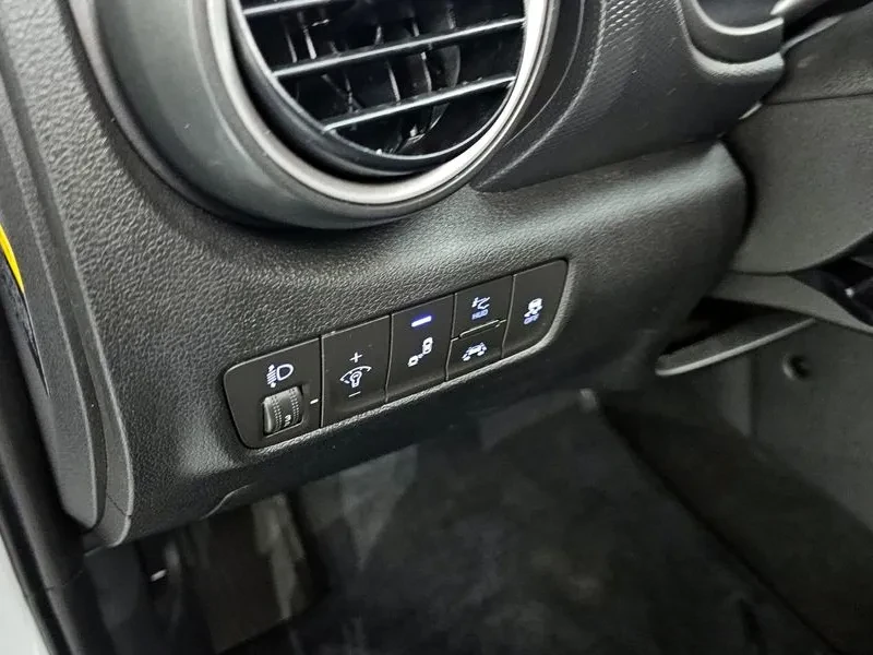 Hyundai Kona 1.6T, снимка 16 - Автомобили и джипове - 54257070