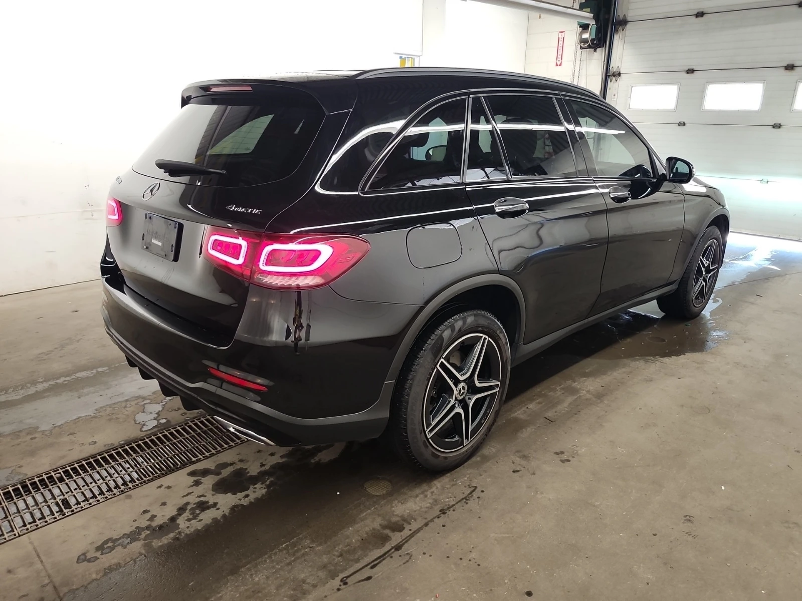 Mercedes-Benz GLC 300 40000KM* (CARFAX) - изображение 3