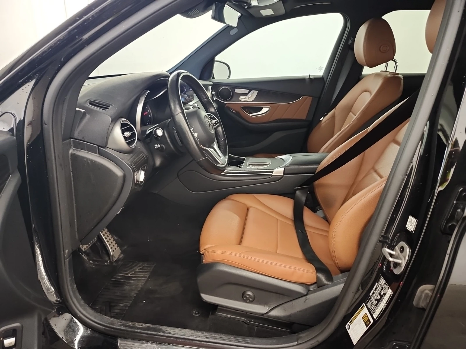 Mercedes-Benz GLC 300 40000KM* (CARFAX) - изображение 6