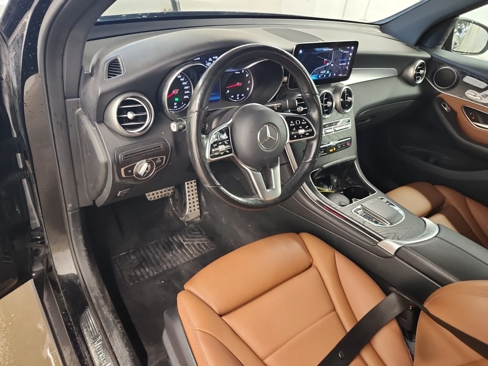 Mercedes-Benz GLC 300 40000KM* (CARFAX) - изображение 7