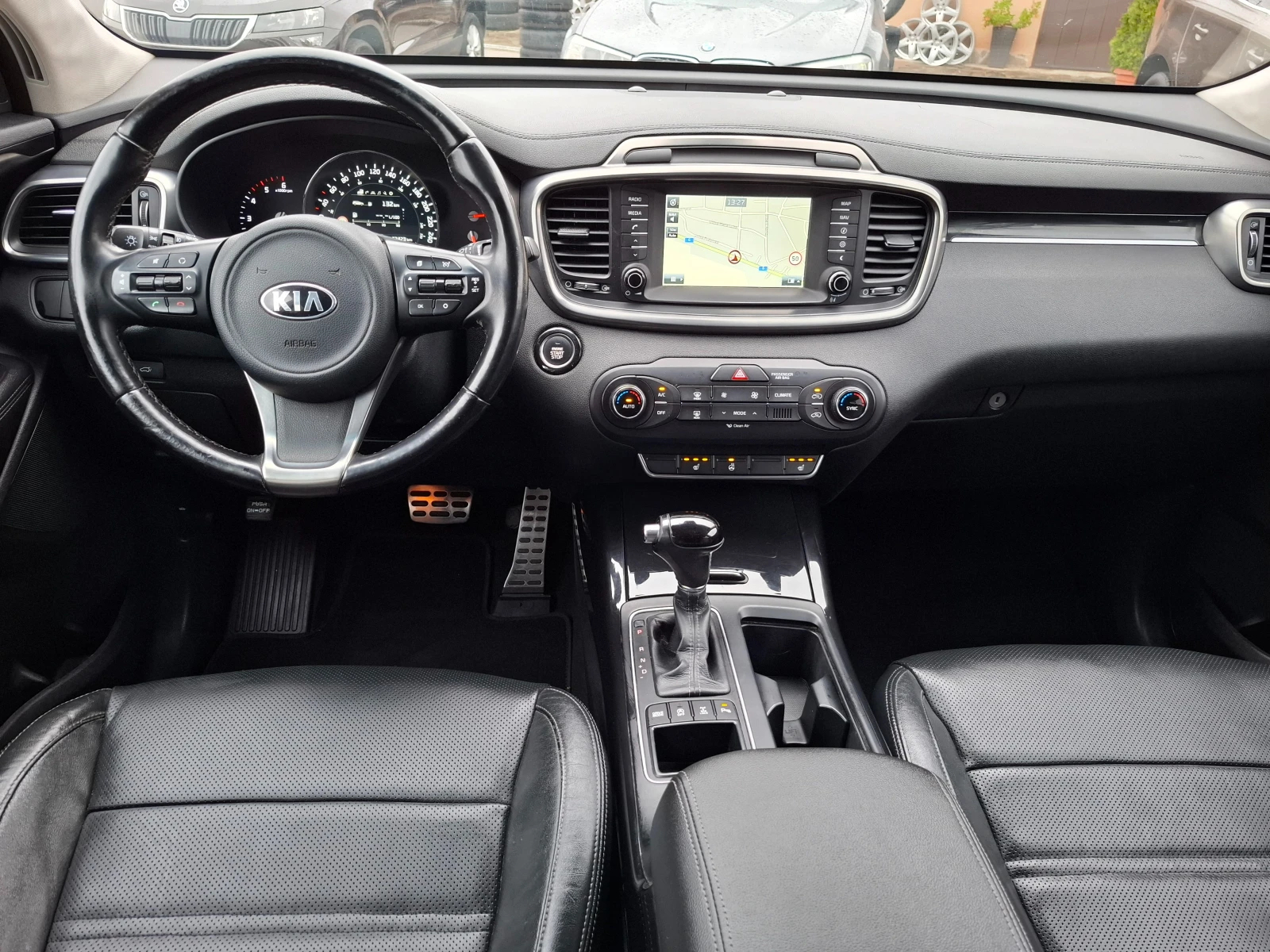 Kia Sorento 2.2 CRDI REBEL  - изображение 8