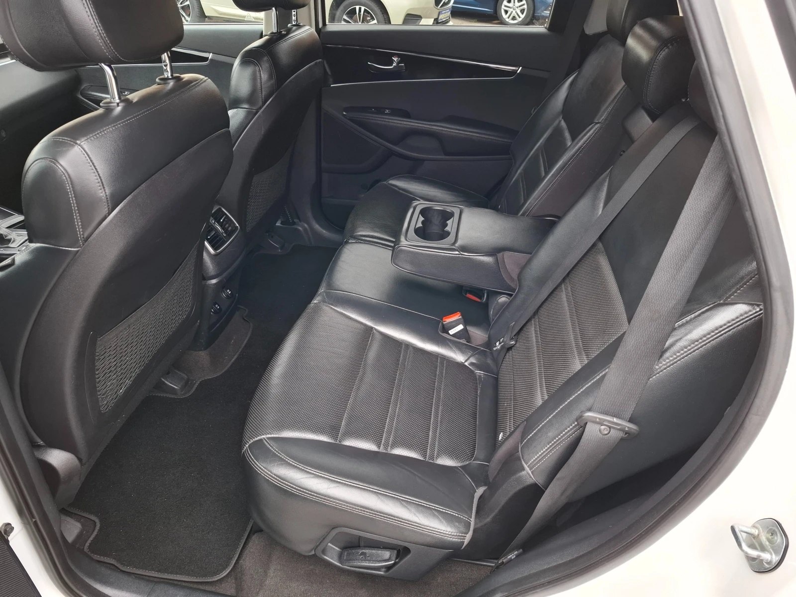 Kia Sorento 2.2 CRDI REBEL  - изображение 9