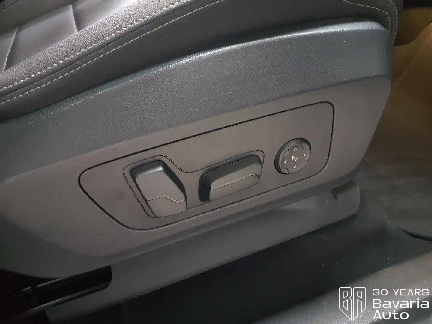 BMW iX1 30 xDrive M Sport Paket | Mobile.bg   14