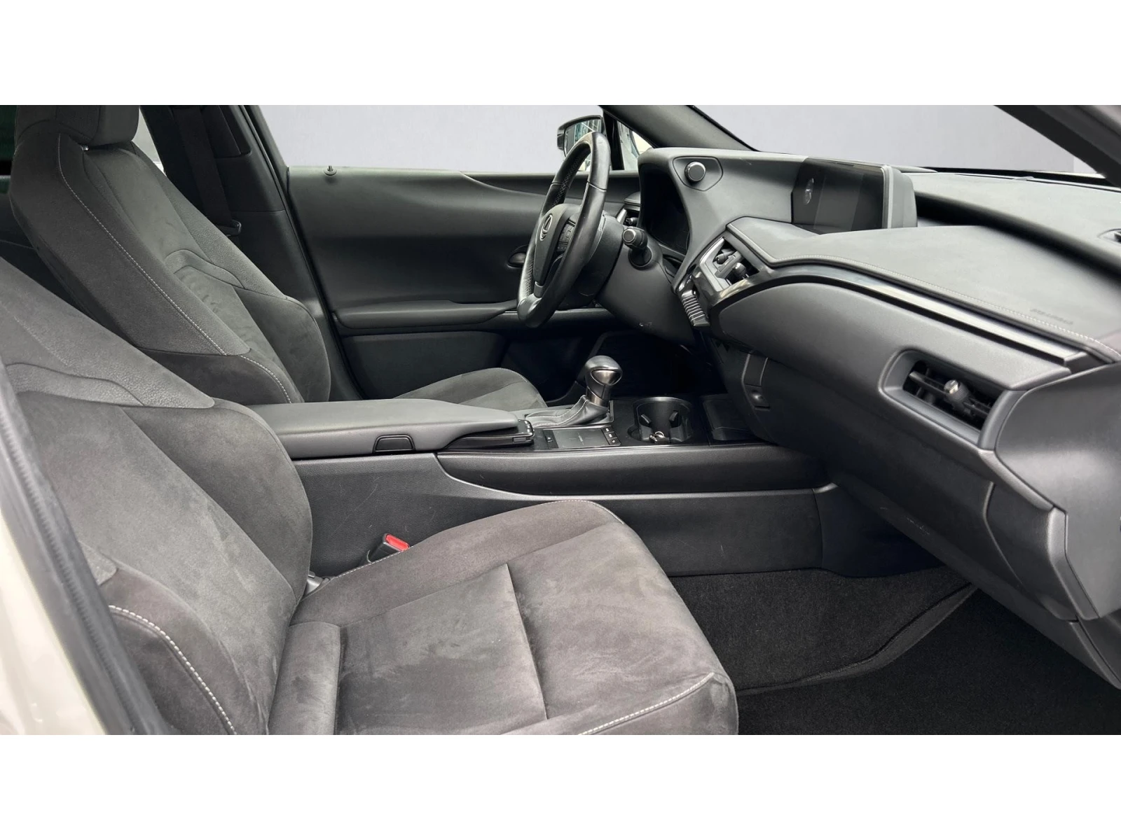 Lexus UX 250h Месечна вноска от 325   - изображение 6