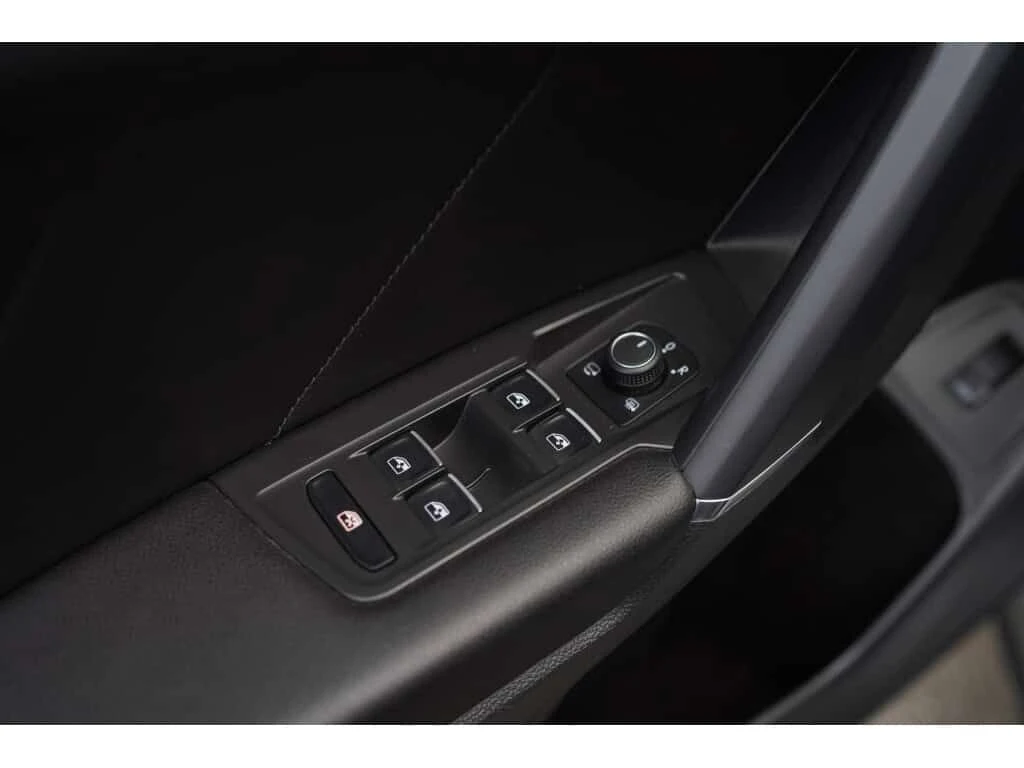 VW Tiguan * Highline R Line BSM Navigation Remote starter. * - изображение 10