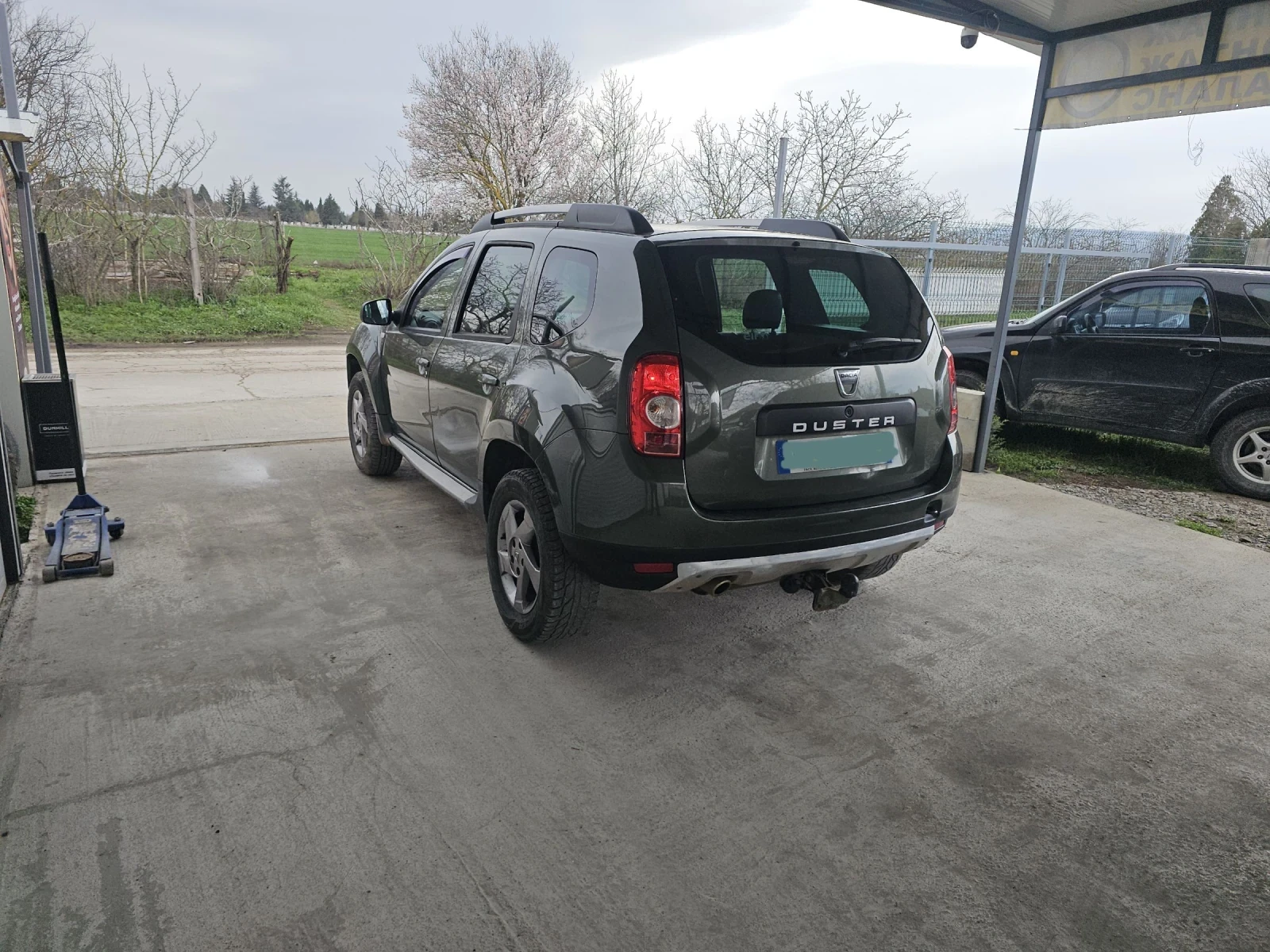 Dacia Duster 1.5dci, снимка 4 - Автомобили и джипове - 53970404