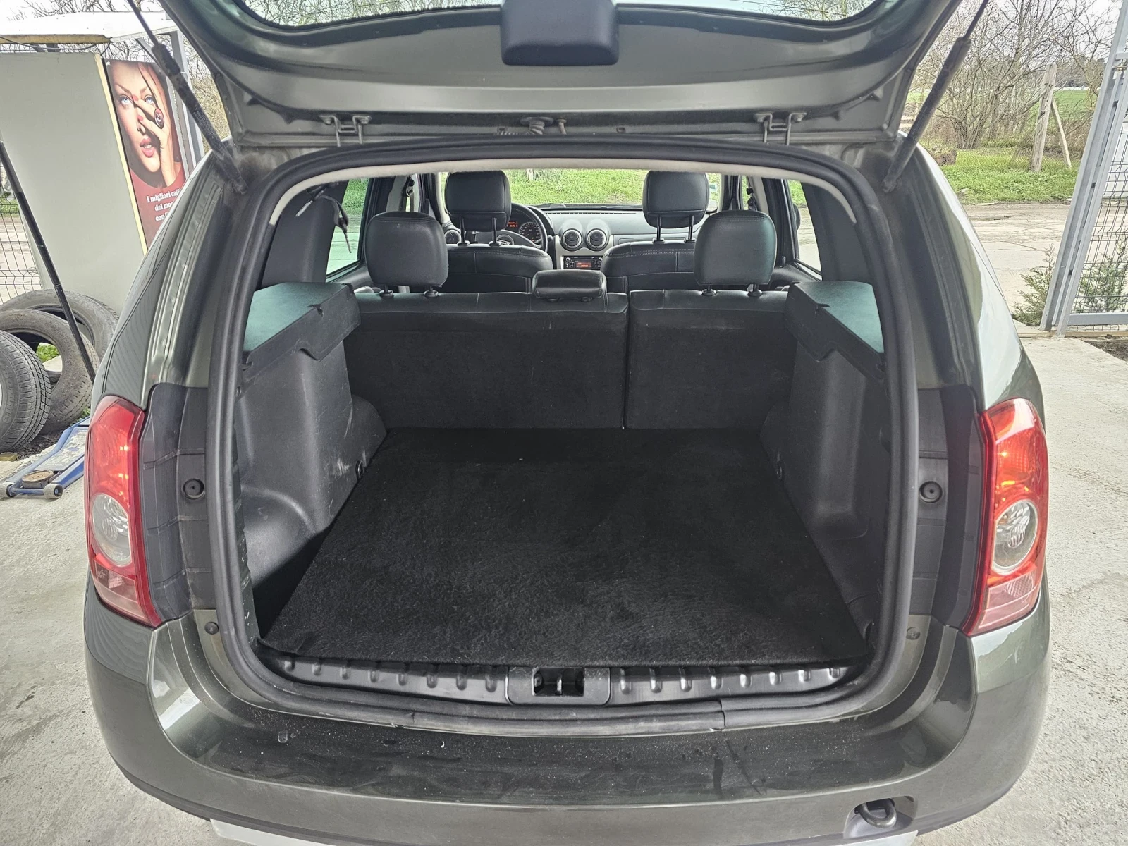 Dacia Duster 1.5dci, снимка 6 - Автомобили и джипове - 53970404