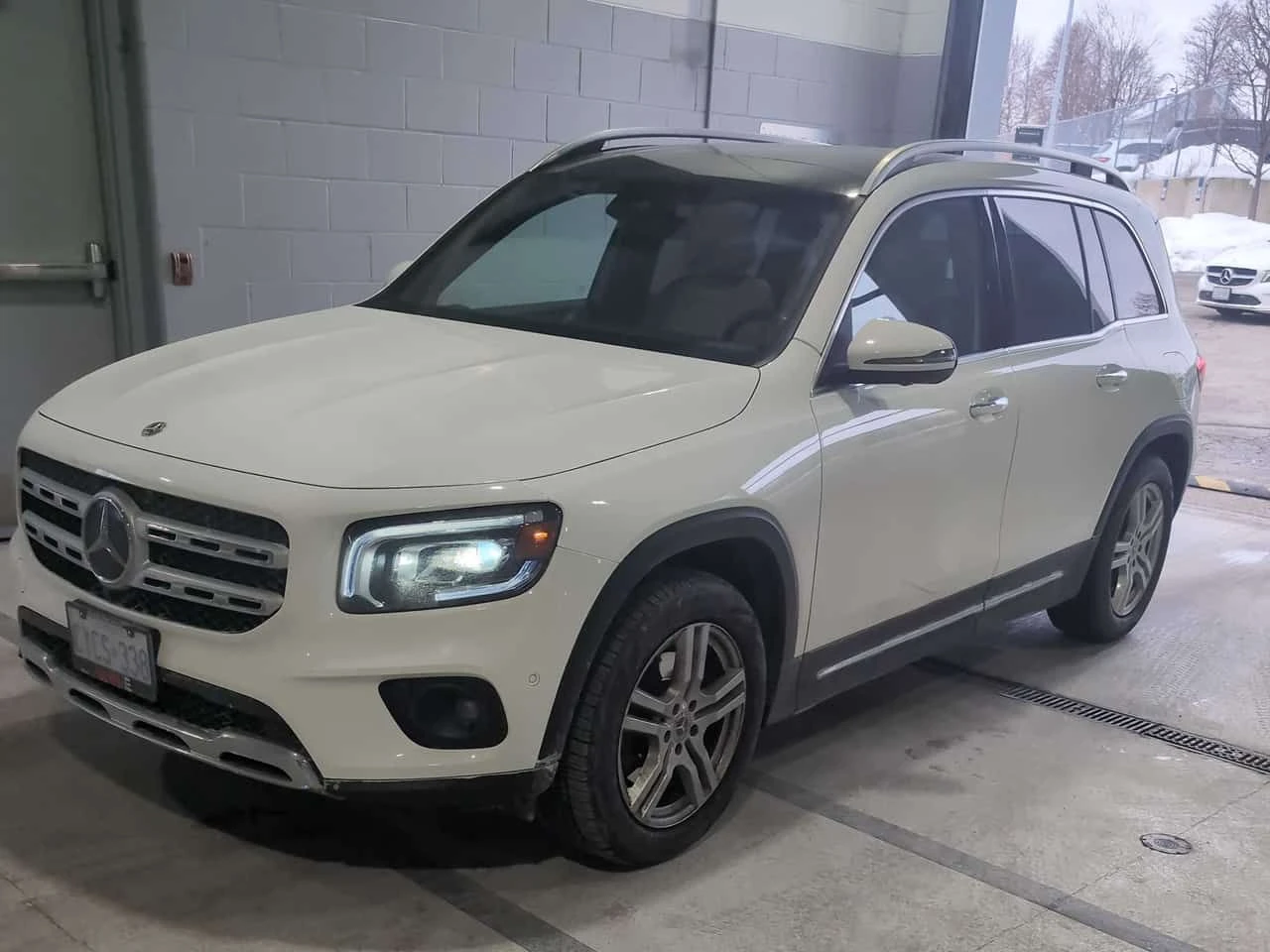 Mercedes-Benz GLB * 250 * ПОДГРЕВ * КАМЕРА * ПАМЕТ, снимка 11 - Автомобили и джипове - 54000252