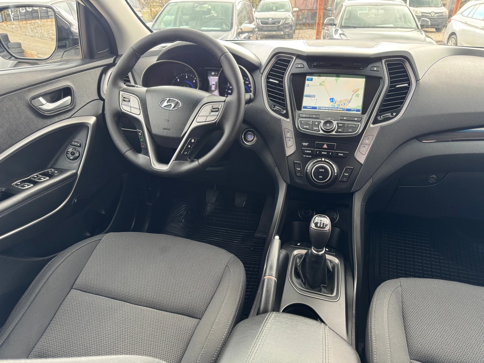 Hyundai Santa fe 197кс-ПЕРФЕКТНА, снимка 11 - Автомобили и джипове - 54281115