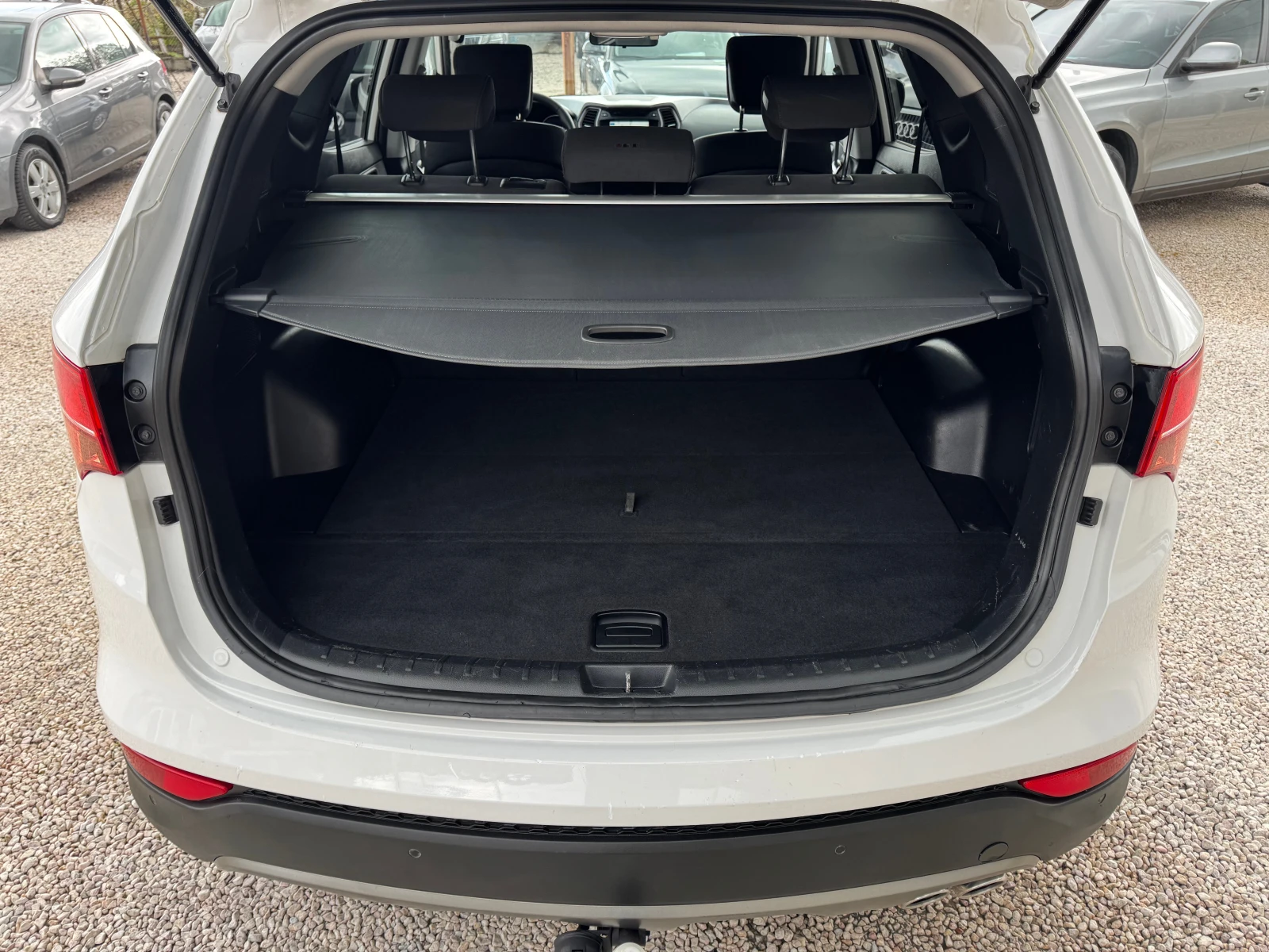 Hyundai Santa fe 197кс-ПЕРФЕКТНА, снимка 13 - Автомобили и джипове - 54281115