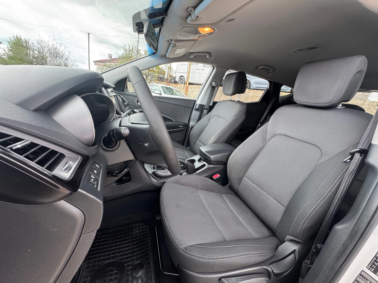 Hyundai Santa fe 197кс-ПЕРФЕКТНА, снимка 9 - Автомобили и джипове - 54281115