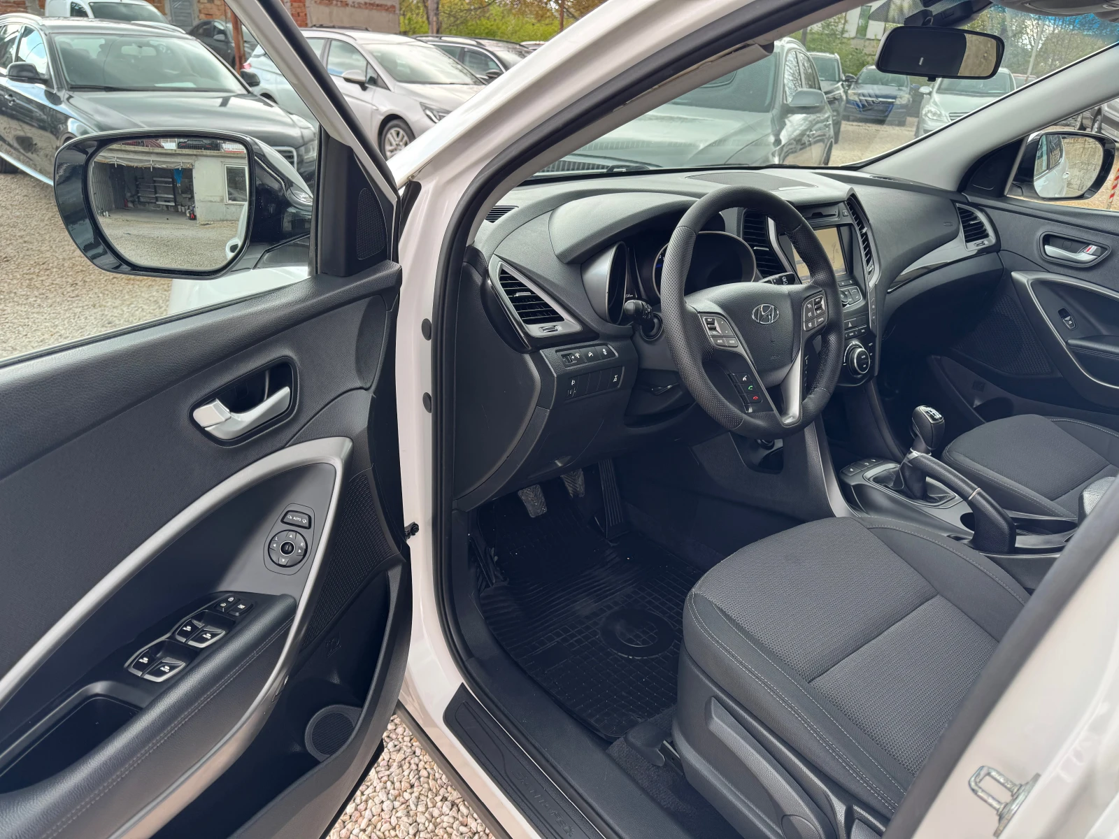 Hyundai Santa fe 197кс-ПЕРФЕКТНА, снимка 8 - Автомобили и джипове - 54281115