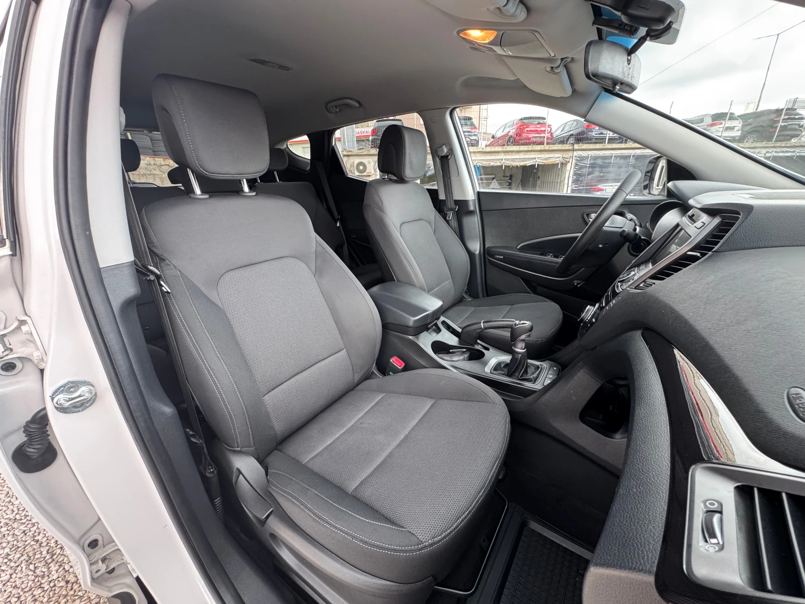 Hyundai Santa fe 197кс-ПЕРФЕКТНА, снимка 12 - Автомобили и джипове - 54281115