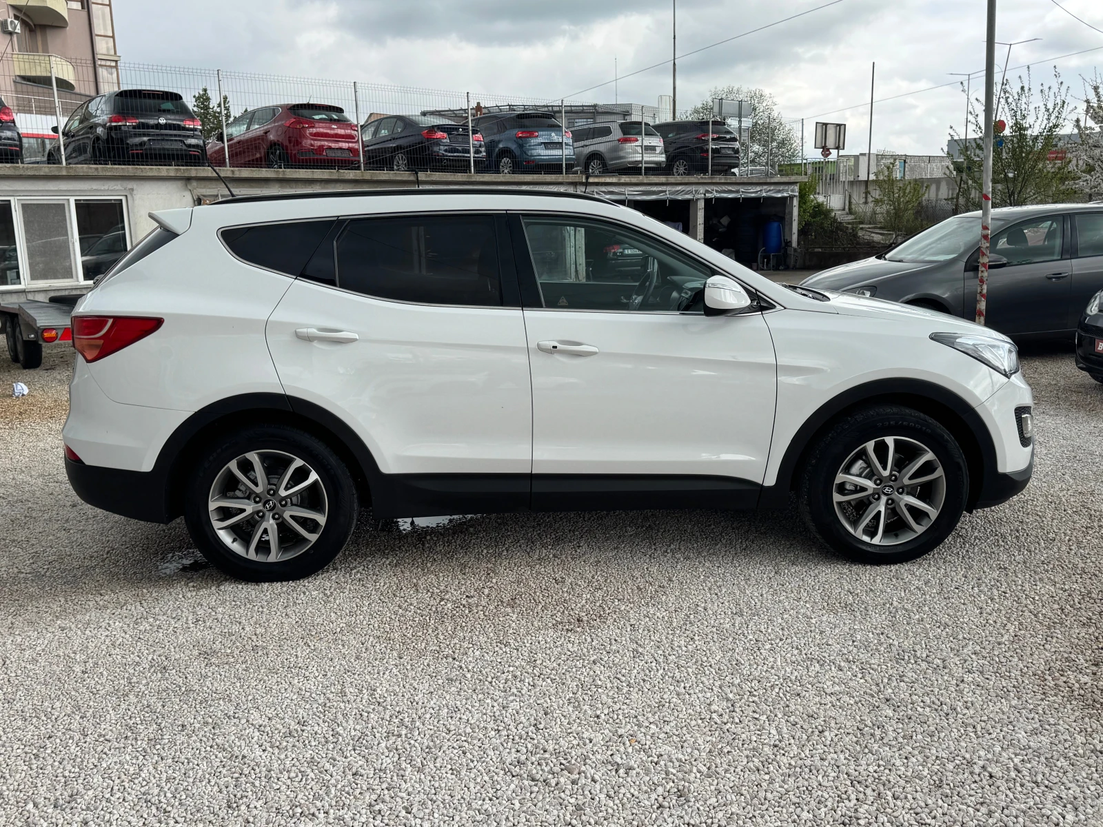 Hyundai Santa fe 197кс-ПЕРФЕКТНА, снимка 3 - Автомобили и джипове - 54281115
