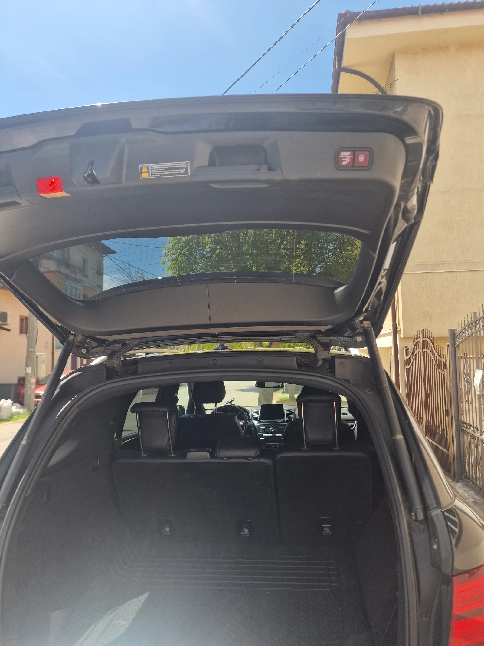 Mercedes-Benz GLE 400, снимка 7 - Автомобили и джипове - 54302350