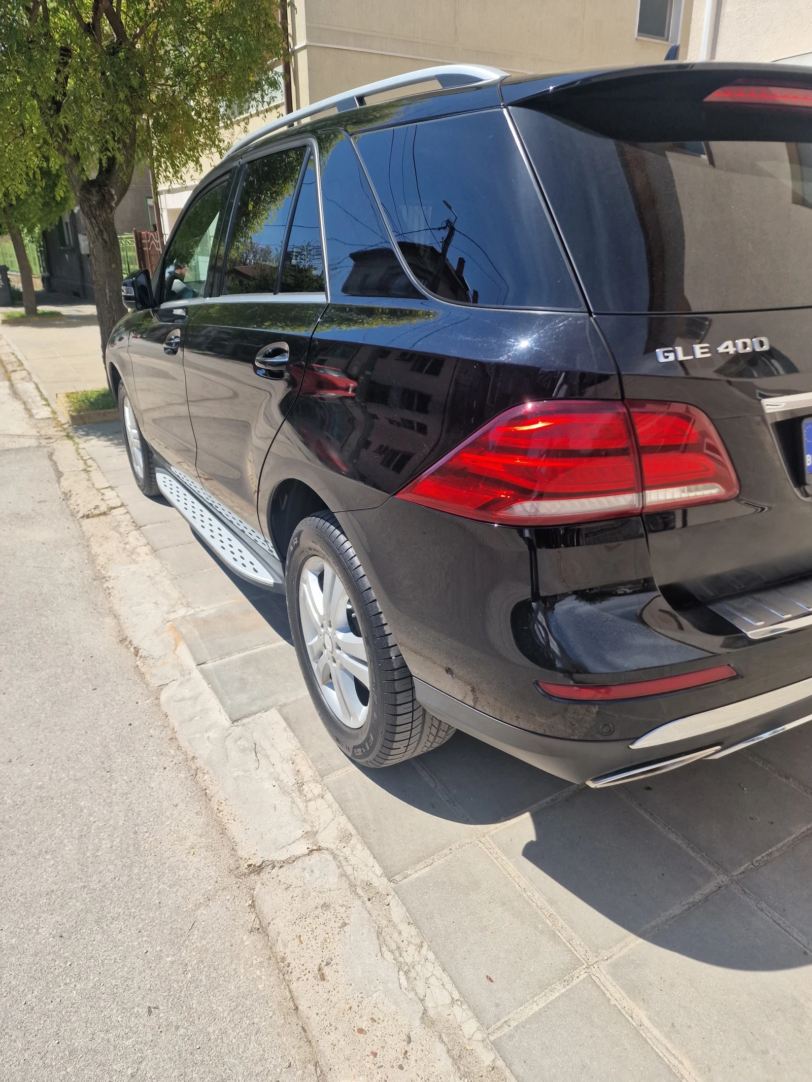 Mercedes-Benz GLE 400, снимка 3 - Автомобили и джипове - 54302350