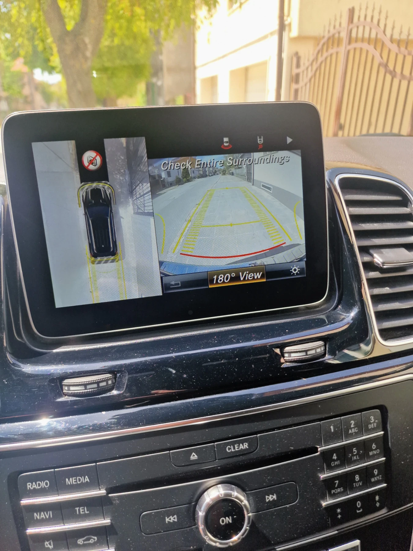 Mercedes-Benz GLE 400, снимка 13 - Автомобили и джипове - 54302350